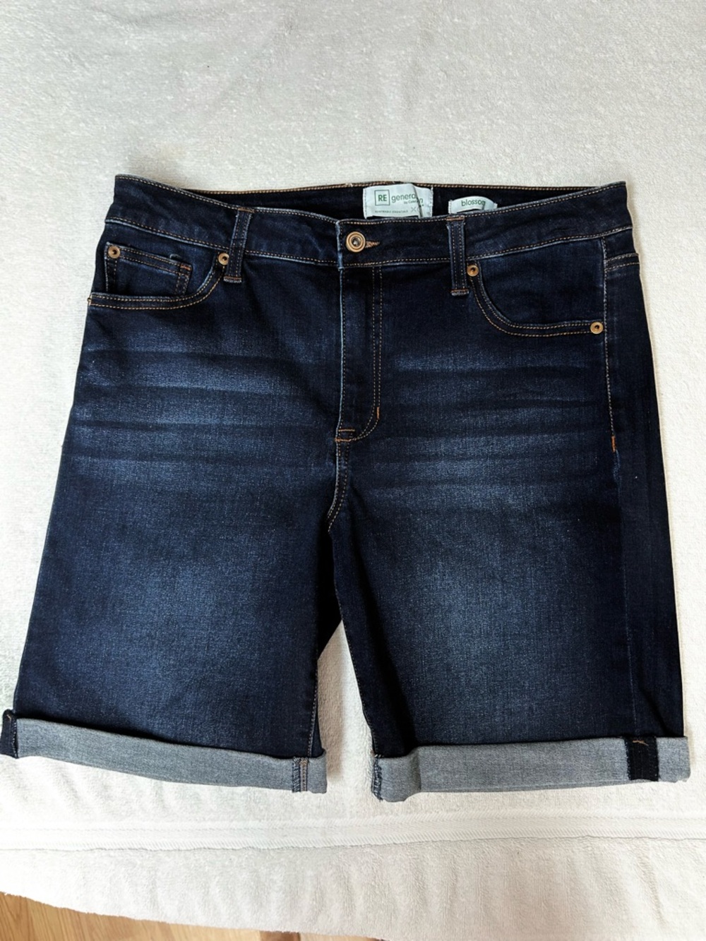 RE generation Dark Indigo Rolled Hem Denim Shorts Size 11/30